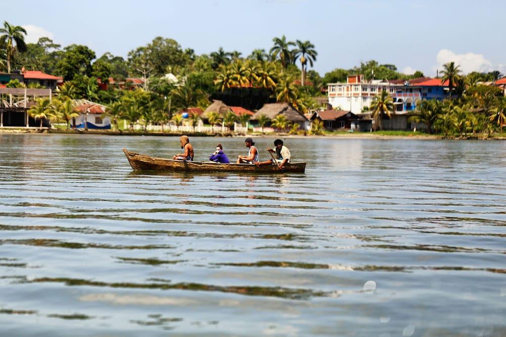 Villa Caribe Livingston Ngoại thất bức ảnh