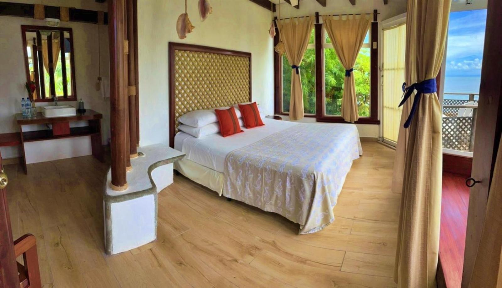 Villa Caribe Livingston Ngoại thất bức ảnh